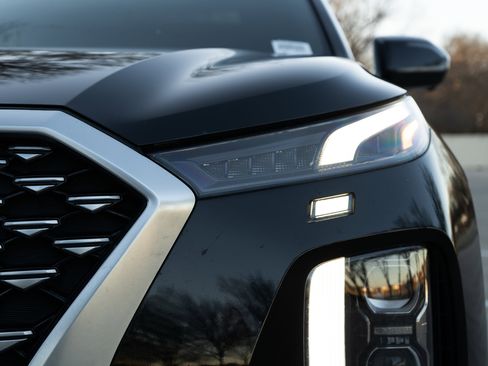 Used 2021 Hyundai Palisade Calligraphy image 11