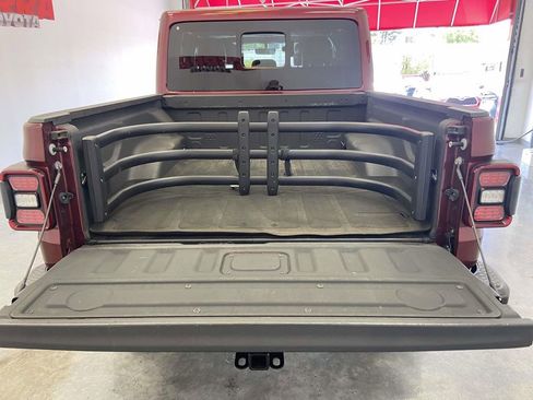 Used 2021 Jeep Gladiator Mojave AWD/4WD image 15