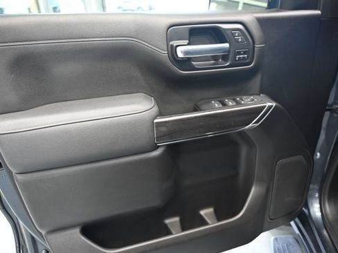 Used 2021 Chevrolet Silverado 1500 LTZ AWD/4WD image 25