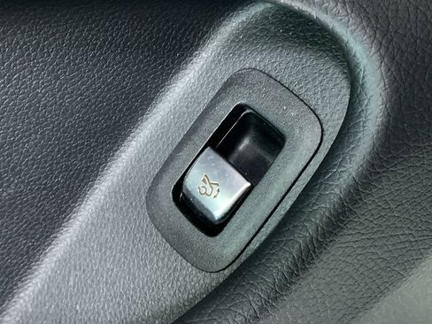 Used 2020 Mercedes-Benz C 63 AMG S w/ Multimedia Package image 19