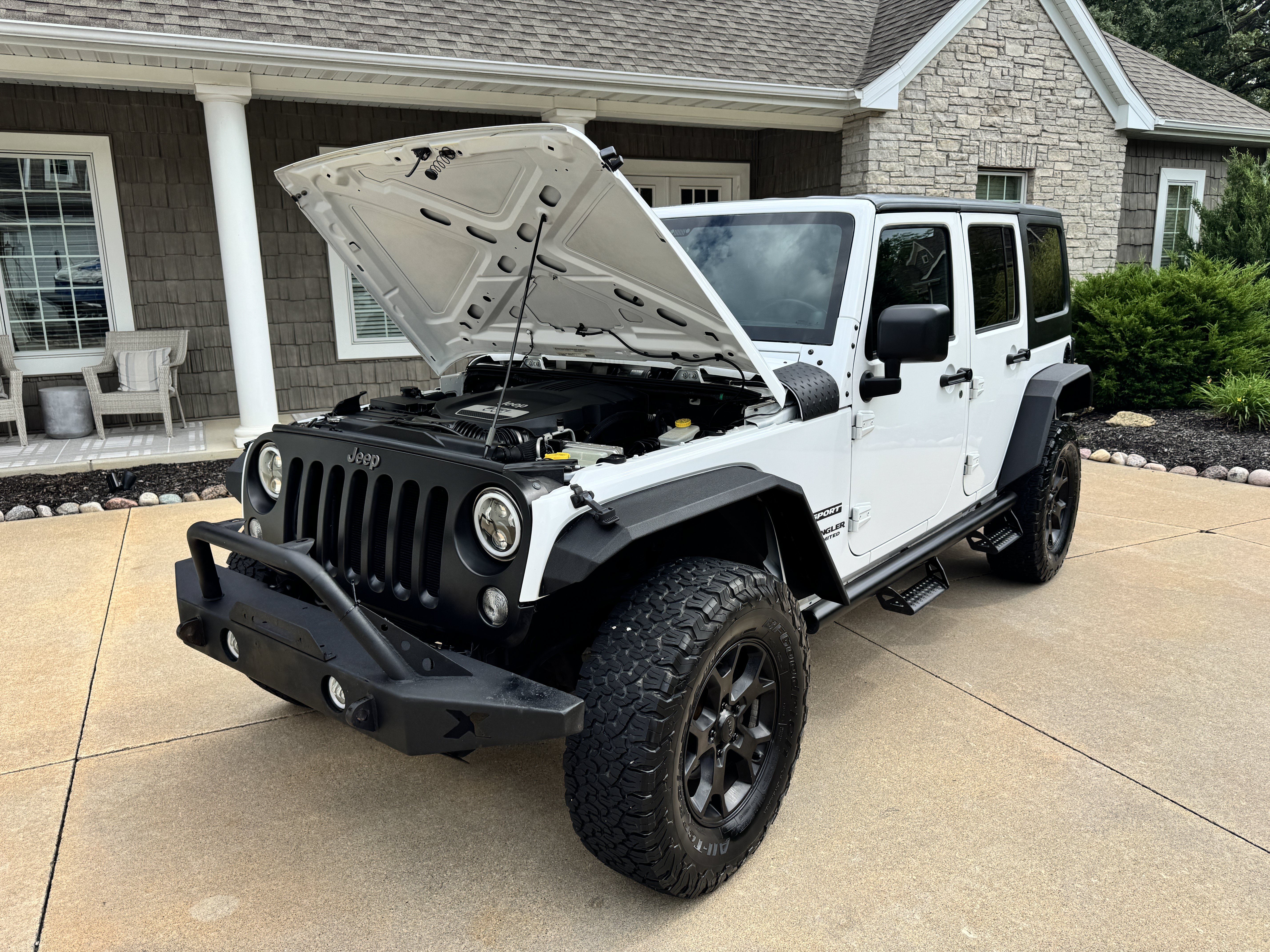 Used 2012 Jeep Wrangler Unlimited Sport AWD/4WD image 25