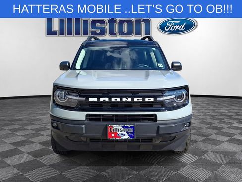 Used 2022 Ford Bronco Sport Outer Banks w/ Tech Package AWD/4WD image 2