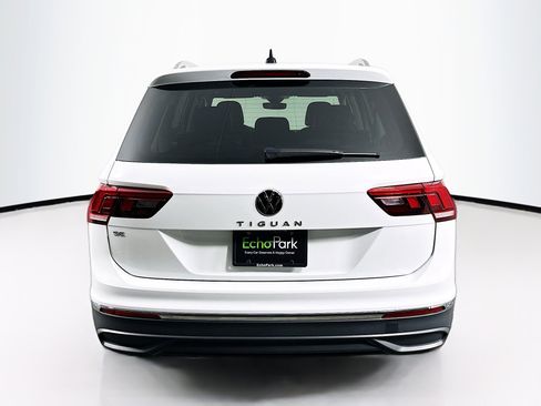 Used 2024 Volkswagen Tiguan SE image 7