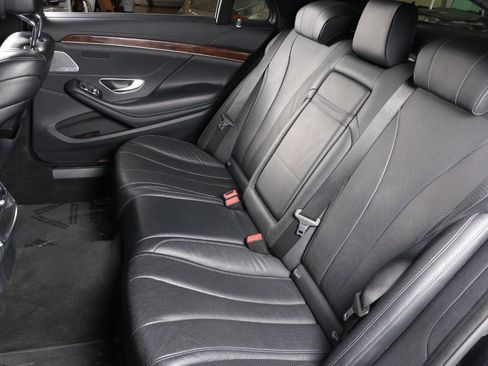 Used 2016 Mercedes-Benz S 550 4MATIC Sedan w/ Premium Package image 40