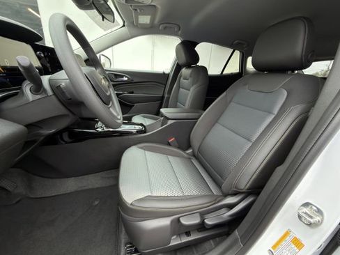 New 2026 Chevrolet Trax LT image 19