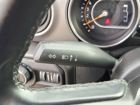 Used 2021 Jeep Wrangler Sport S image 23