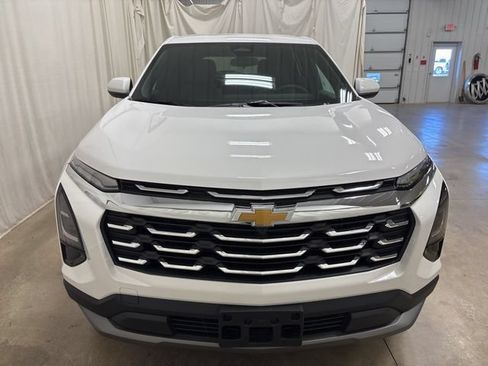 New 2026 Chevrolet Equinox LT w/ Convenience Package II FWD image 9