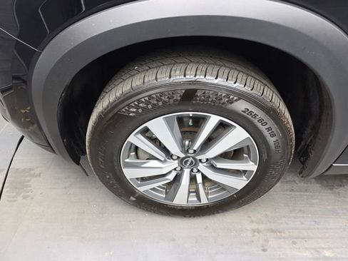 Used 2025 Nissan Pathfinder SL image 15