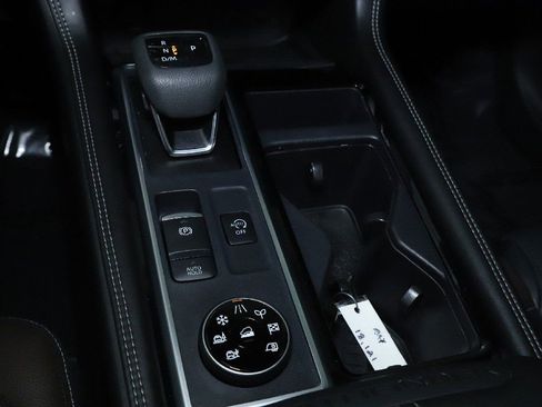 Certified 2024 Nissan Pathfinder Platinum image 33