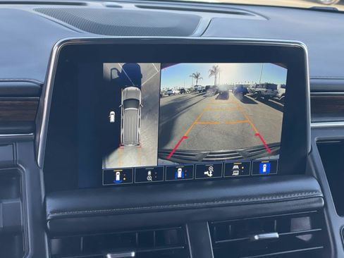 Used 2023 Chevrolet Suburban High Country w/ Premium Package image 14