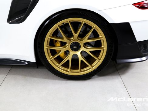 Used 2018 Porsche 911 GT2 RS w/ Weissach Package RWD image 27