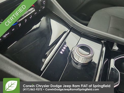 Used 2023 Jeep Grand Cherokee Laredo AWD/4WD image 26