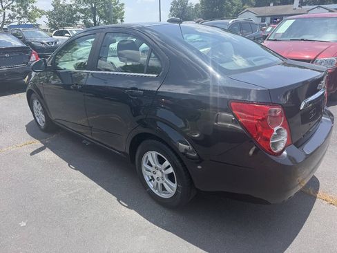 Used 2015 Chevrolet Sonic LT FWD image 4