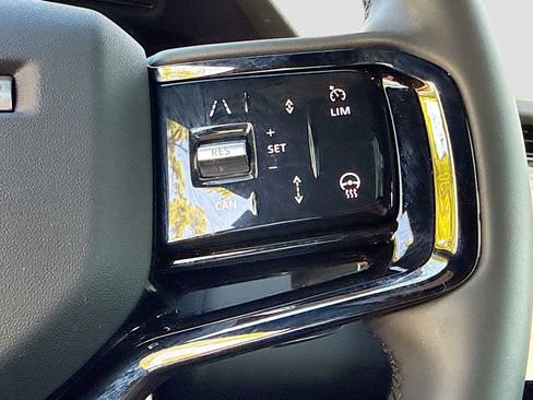 Used 2026 Land Rover Range Rover Evoque S image 37