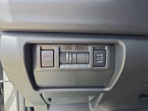 Used 2025 Subaru Forester Limited AWD/4WD image 22