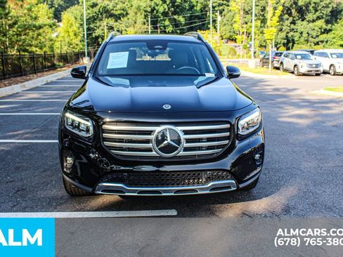Used 2024 Mercedes-Benz GLB 250 4MATIC image 10