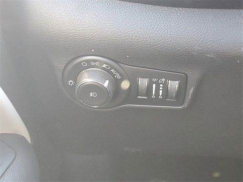 New 2026 Jeep Compass Limited w/ Sun, Sound & Navigation Group image 20