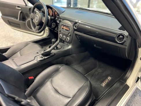 Used 2013 MAZDA MX-5 Miata Grand Touring w/ Premium Pkg image 24