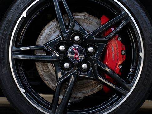 Used 2022 Chevrolet Corvette Stingray Premium Conv w/ Z51 Performance Package image 11