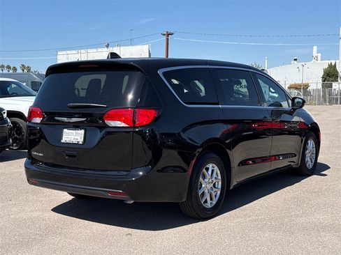 New 2025 Chrysler Voyager LX image 13