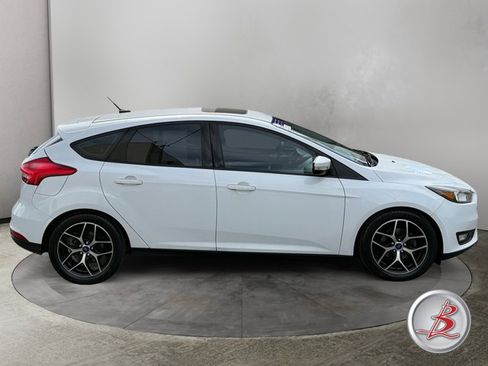 Used 2018 Ford Focus SEL FWD image 8