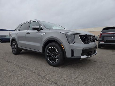 New 2026 Kia Sorento S FWD image 2