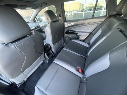 Used 2024 Volkswagen ID.4 S image 20