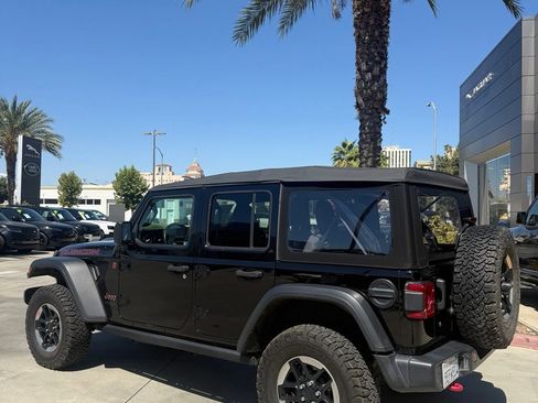 Used 2019 Jeep Wrangler Unlimited Rubicon AWD/4WD image 3