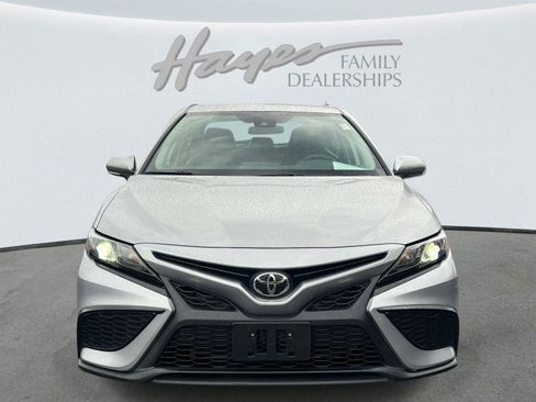 Used 2024 Toyota Camry SE FWD image 8