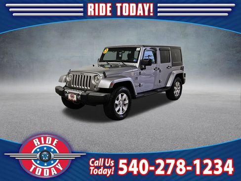Used 2017 Jeep Wrangler Unlimited Sahara w/ Max Tow Package AWD/4WD image 1