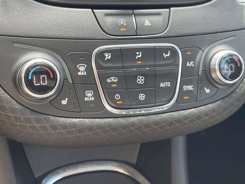 Used 2022 Chevrolet Malibu LT w/ Midnight Edition FWD image 19