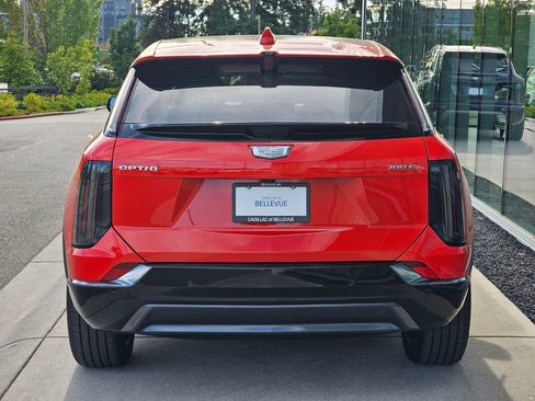 New 2026 Cadillac Optiq Sport 2 AWD/4WD image 4