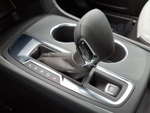 Used 2024 Chevrolet Equinox LS w/ LS Convenience Package image 22