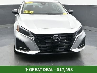 Used 2024 Nissan Altima 2.5 SV