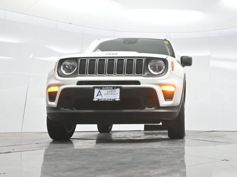 Used 2023 Jeep Renegade Latitude AWD/4WD image 55