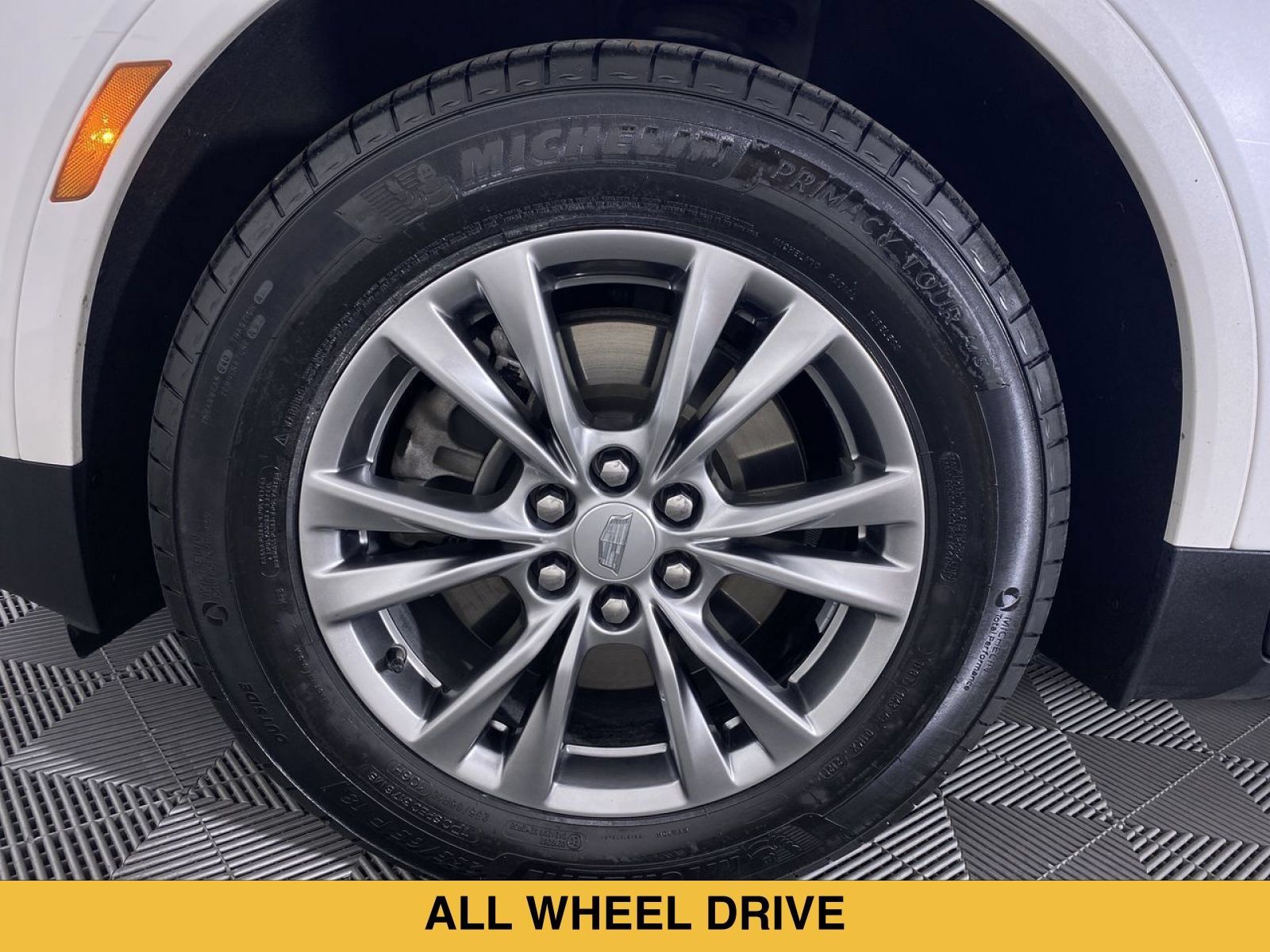 Certified 2023 Cadillac XT5 Premium Luxury w/ Technology Package AWD/4WD image 17