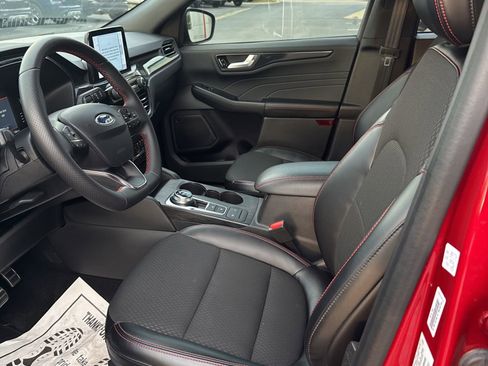 Used 2024 Ford Escape ST-Line image 12