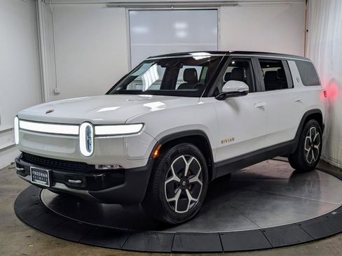 Used 2024 Rivian R1S Adventure AWD/4WD image 4