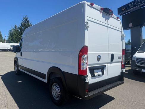 Used 2026 RAM ProMaster 2500 w/ Convenience Group FWD image 6