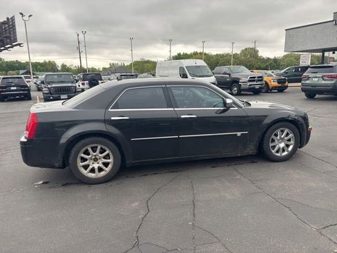 Used 2008 Chrysler 300 C w/ Sound Group II RWD image 10