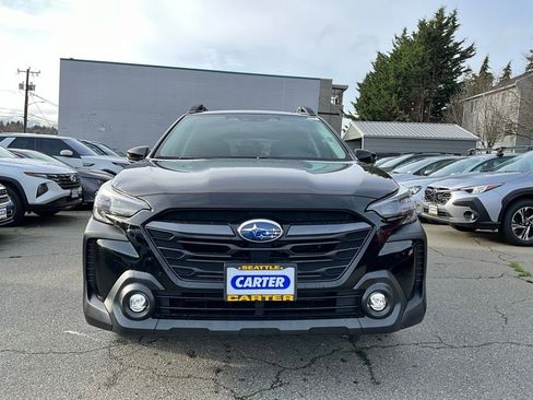 Certified 2025 Subaru Outback Premium image 3