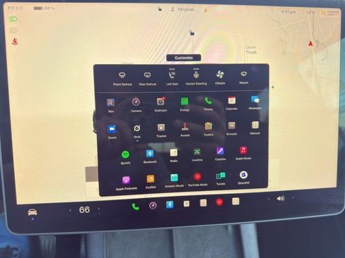 Used 2022 Tesla Model Y Long Range image 18