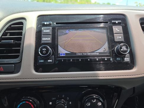 Used 2017 Honda HR-V LX image 36