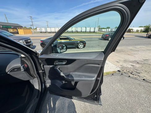 Used 2018 Jaguar F-PACE AWD/4WD image 20