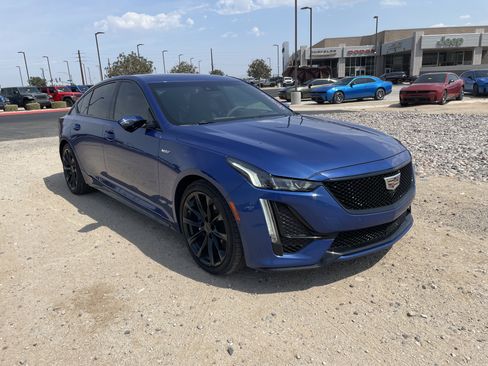 Used 2023 Cadillac CT5 V w/ Premium Package RWD image 7