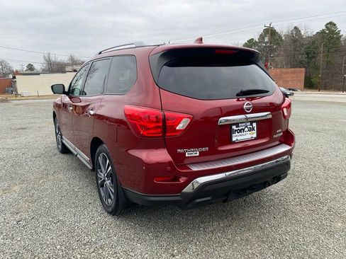 Used 2020 Nissan Pathfinder Platinum w/ Cargo Package image 5
