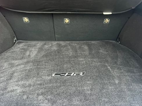 Used 2018 Toyota C-HR XLE image 17