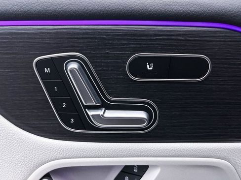 Used 2023 Mercedes-Benz GLB 250 4MATIC image 21