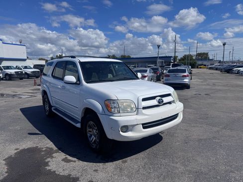 Used 2007 Toyota Sequoia SR5 image 3