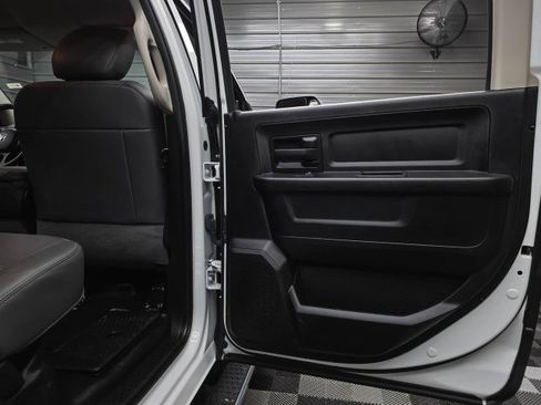 Used 2018 RAM 2500 Tradesman w/ Chrome Appearance Group AWD/4WD image 33